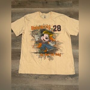 Disney Store Mickey Mouse Vintage Mens Pullover Crewneck T-Shirt Size Large NWOT